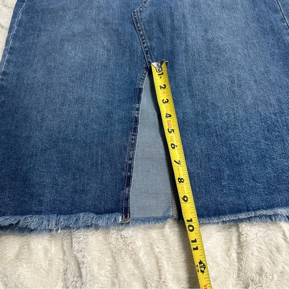 SO Junior's Size 9/29 Light Blue Front Slit Denim Skirt Minimalist Casual Cowboy - Picture 4 of 9